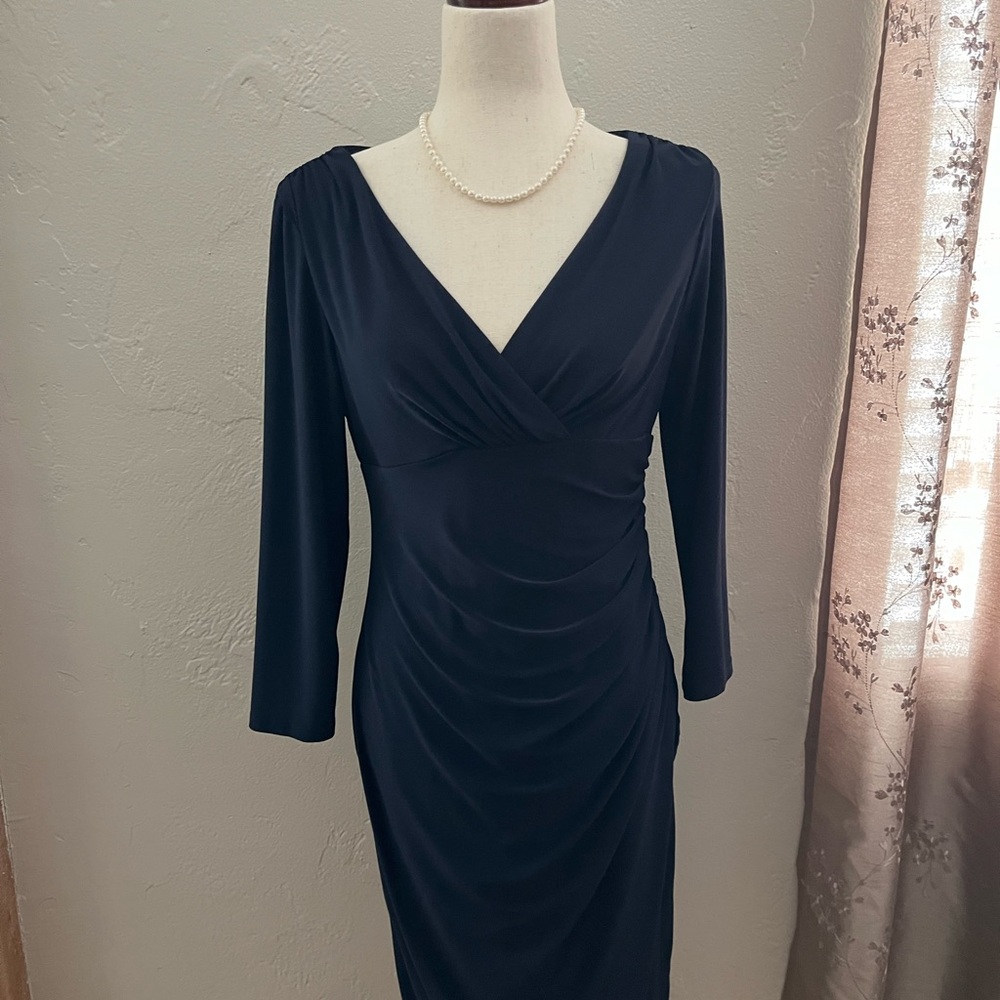 Lauren Ralph Lauren Size 6/8 Navy Blue V-Neck Ruched Sheath Dress